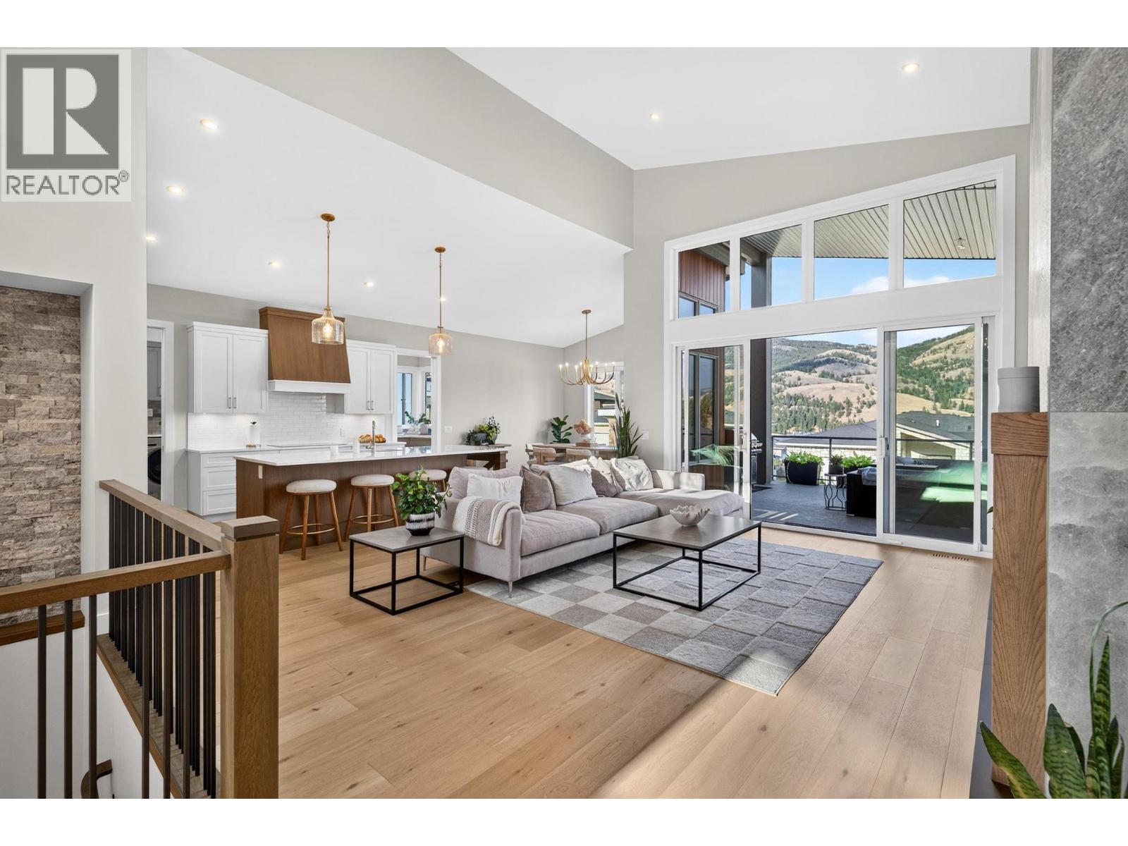 887 Loseth Drive