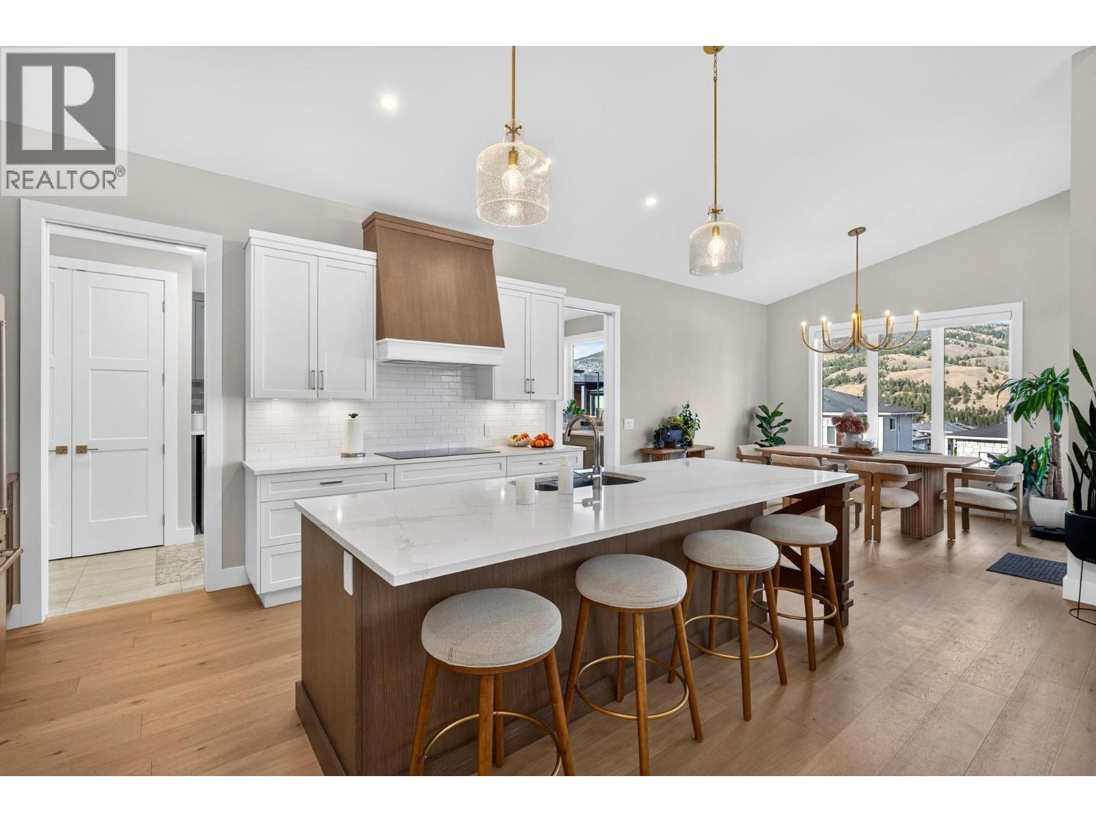 887 Loseth Drive
