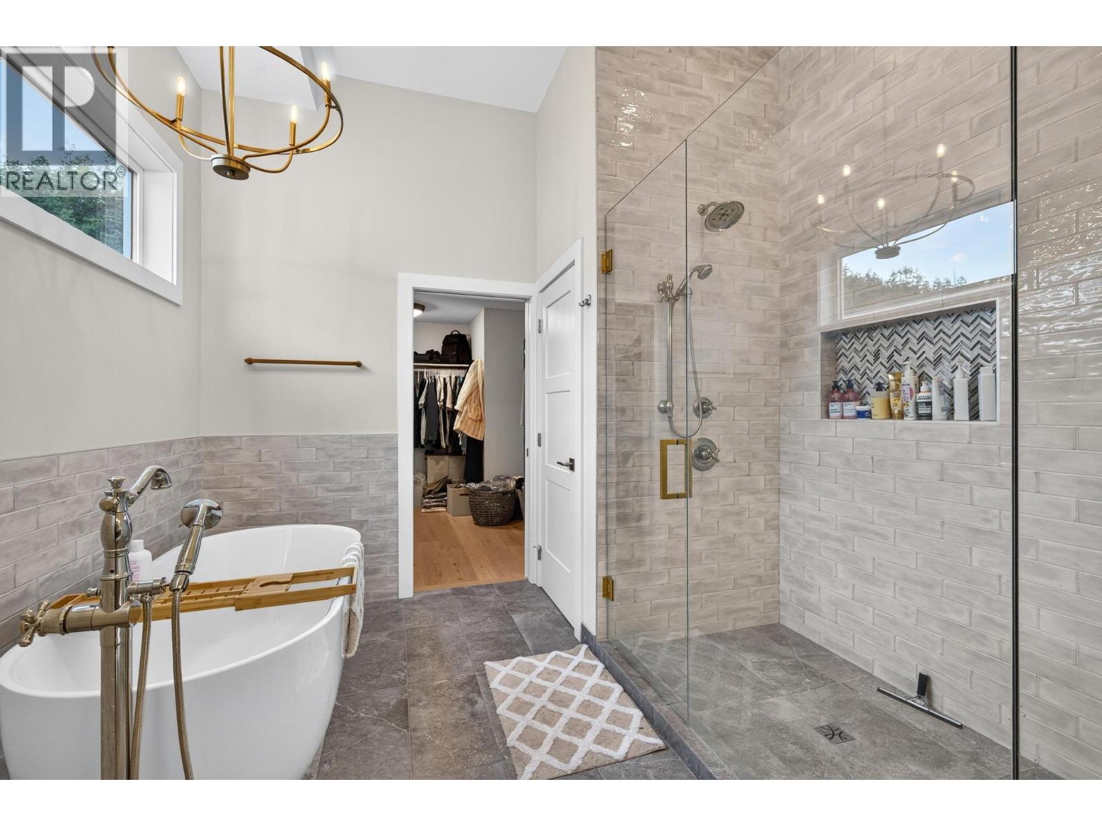 887 Loseth Drive