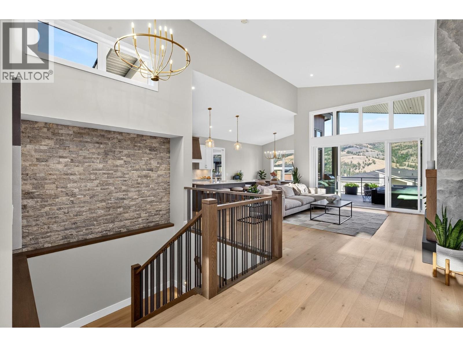 887 Loseth Drive
