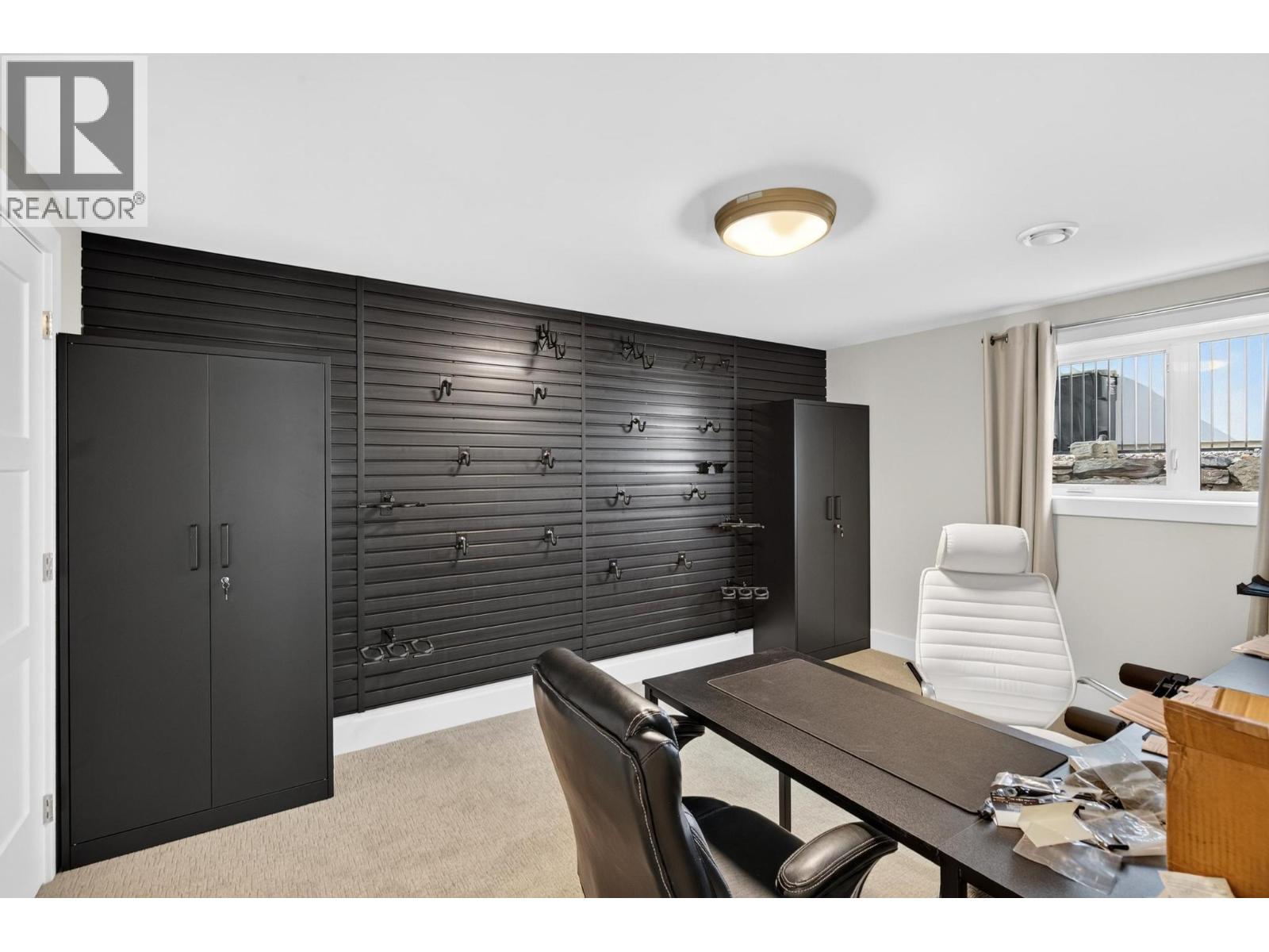 887 Loseth Drive