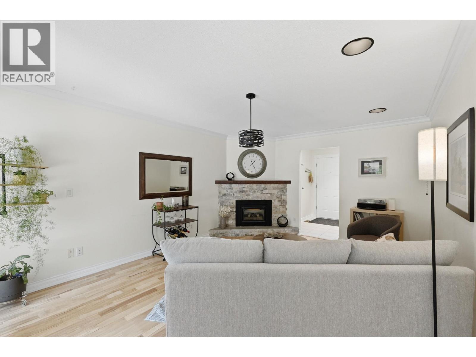 1977 Covington Crescent
