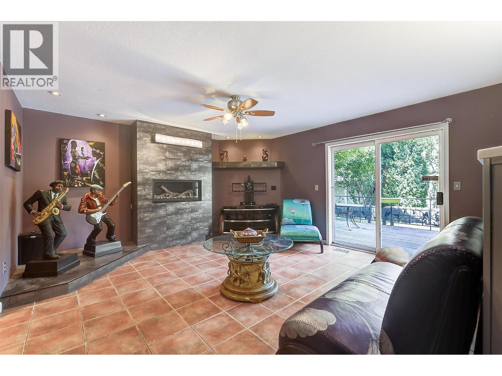 1852 Crossglen Court