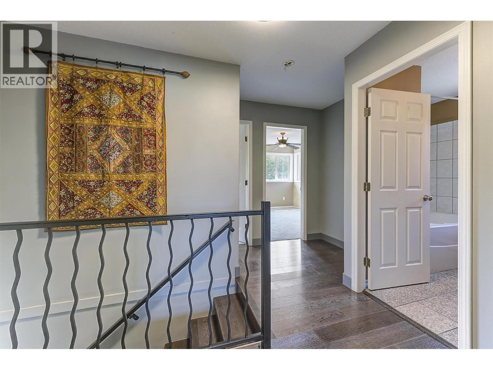 1852 Crossglen Court