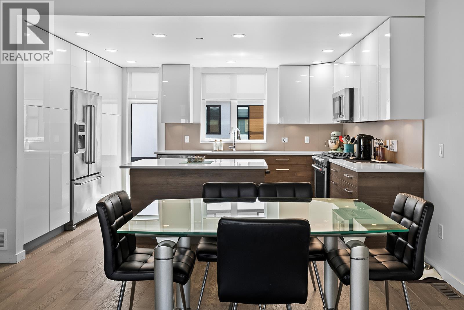 1515 Highland Drive N Unit# 20