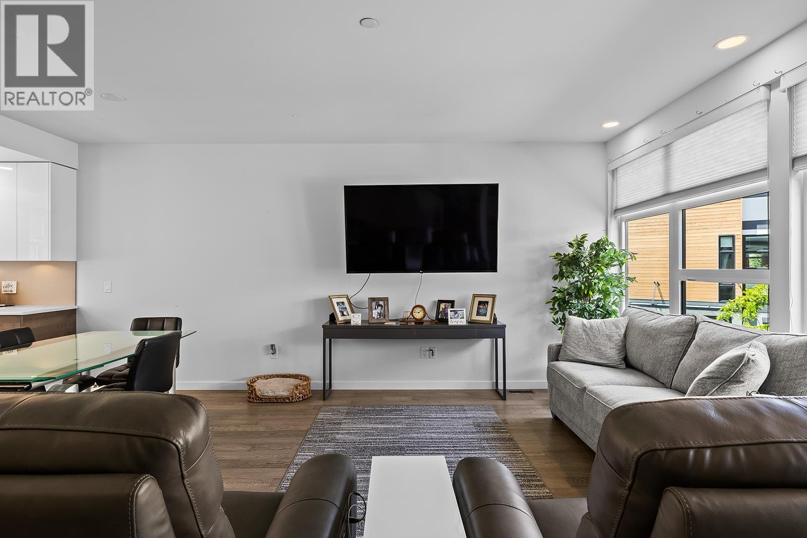 1515 Highland Drive N Unit# 20