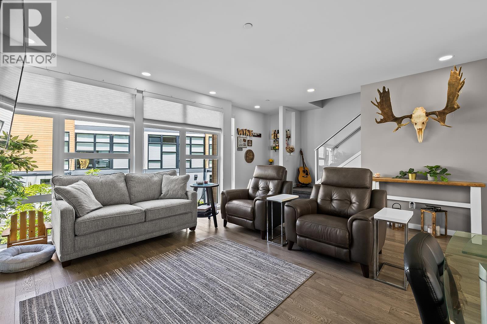 1515 Highland Drive N Unit# 20
