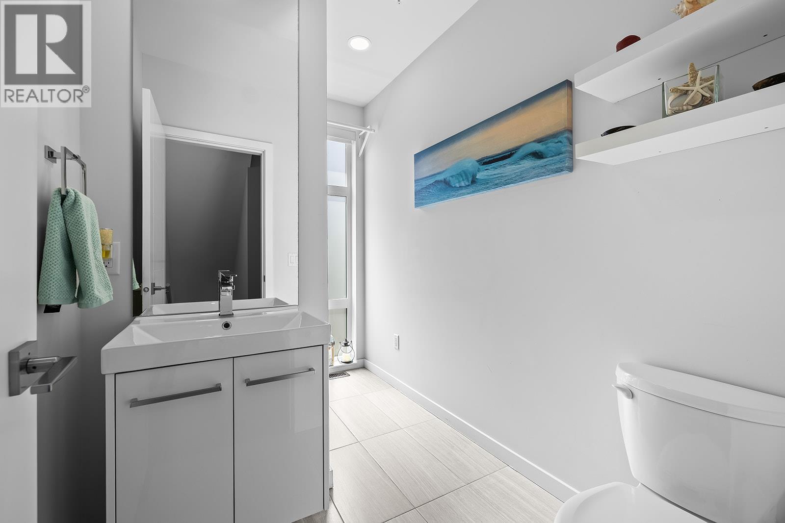 1515 Highland Drive N Unit# 20