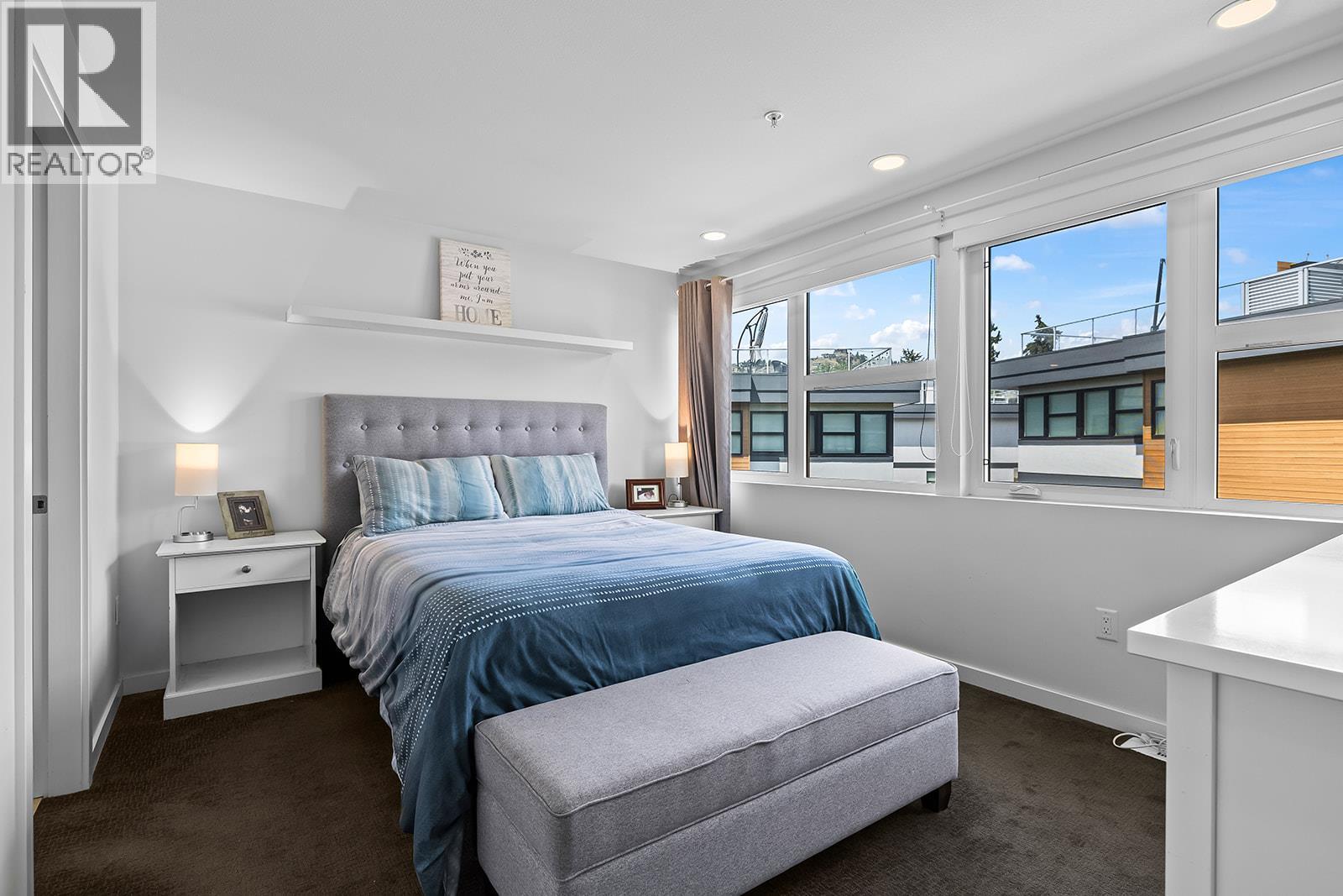 1515 Highland Drive N Unit# 20