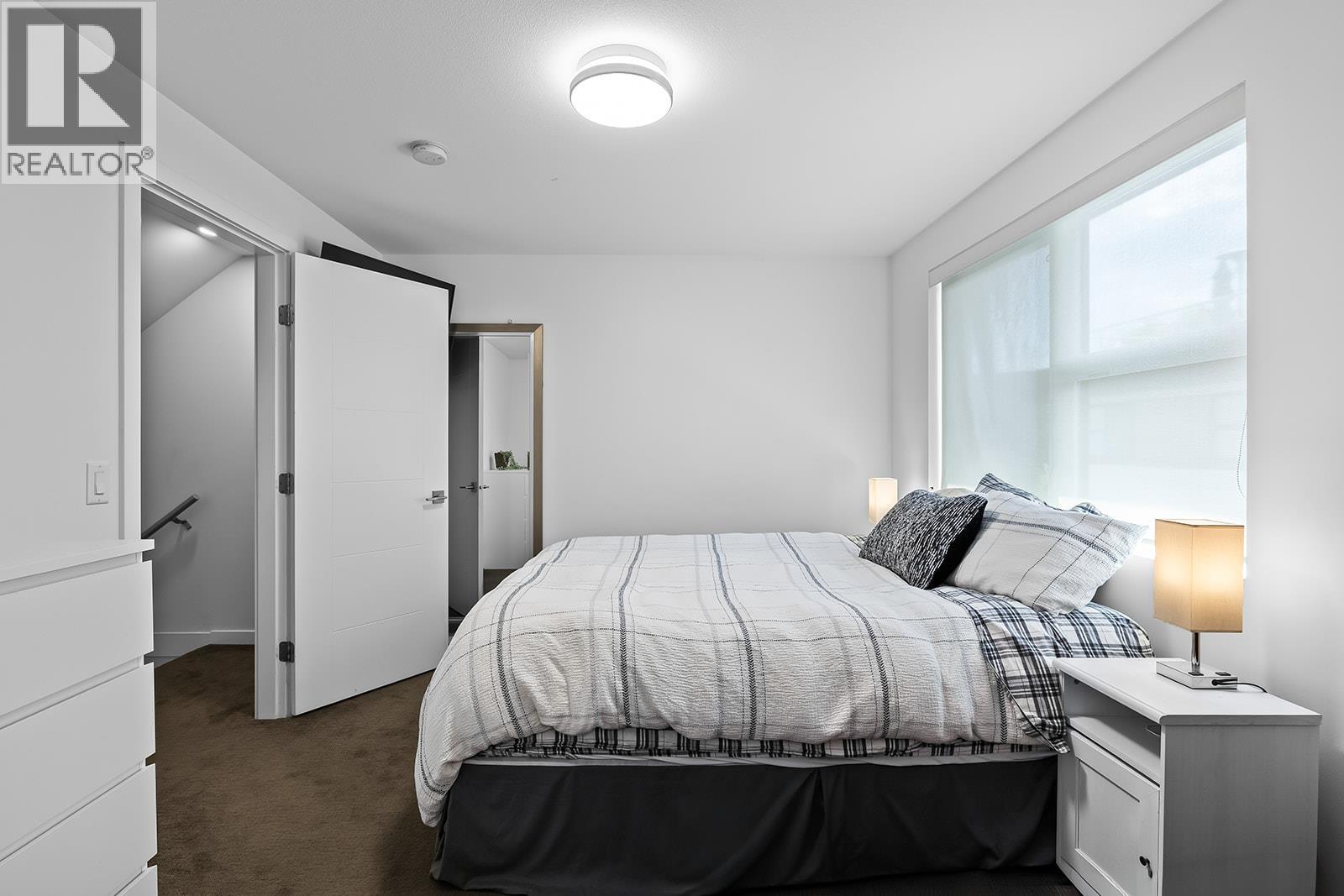 1515 Highland Drive N Unit# 20
