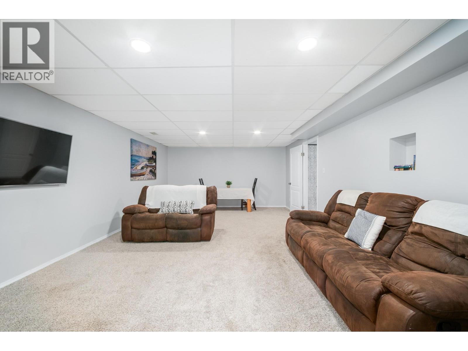 110 Wyndham Crescent