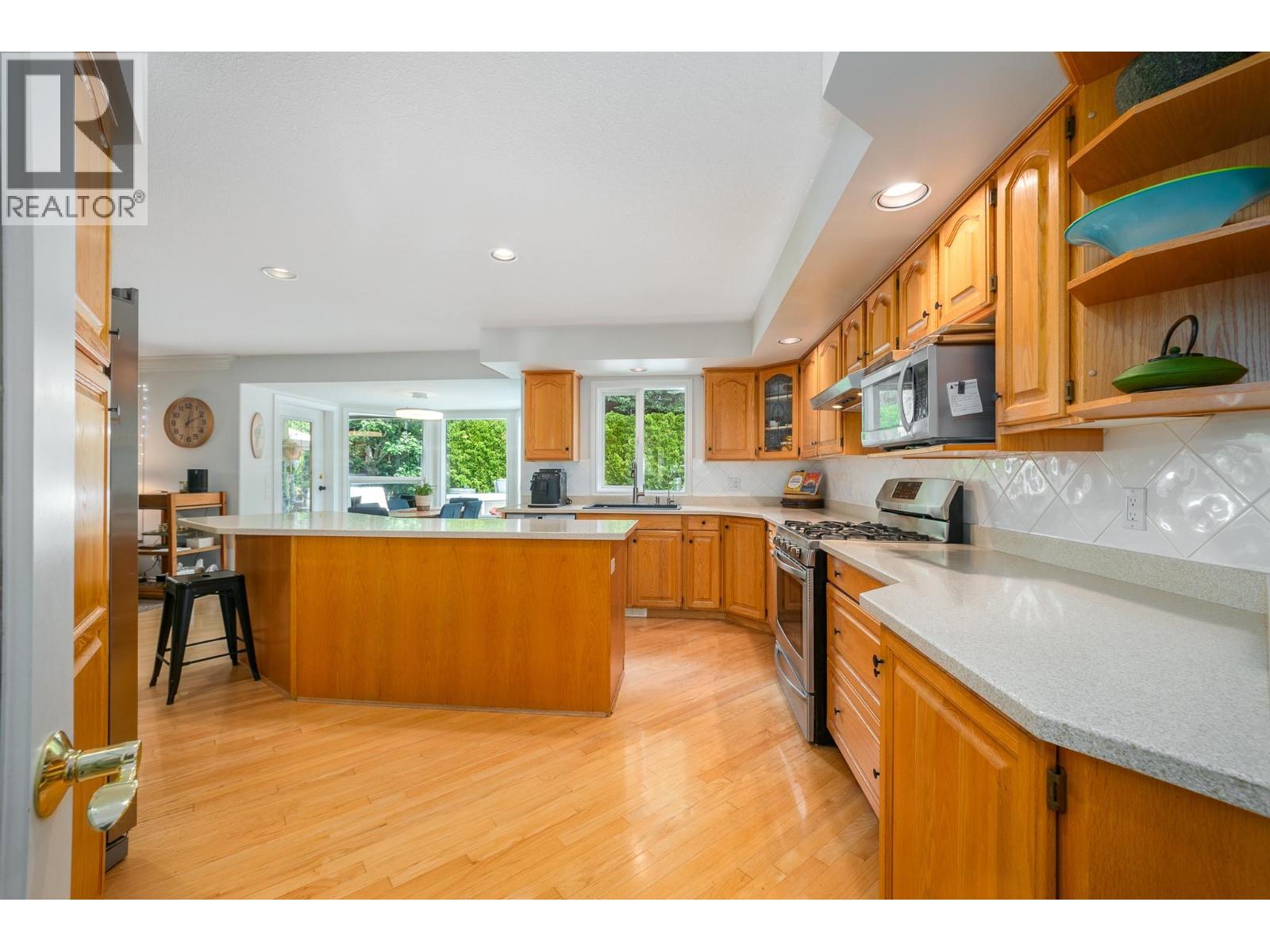 492 Carona Crescent