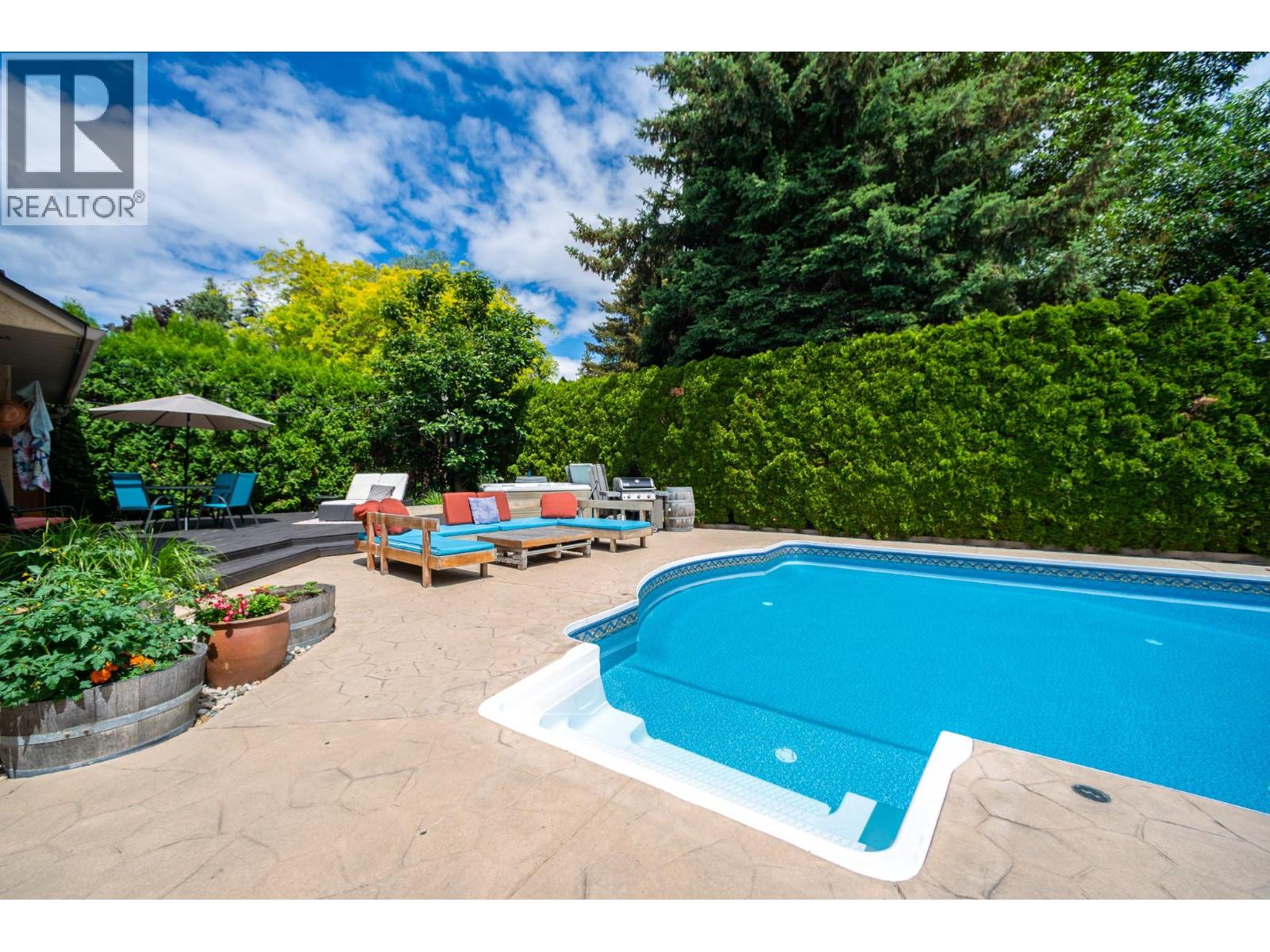 492 Carona Crescent