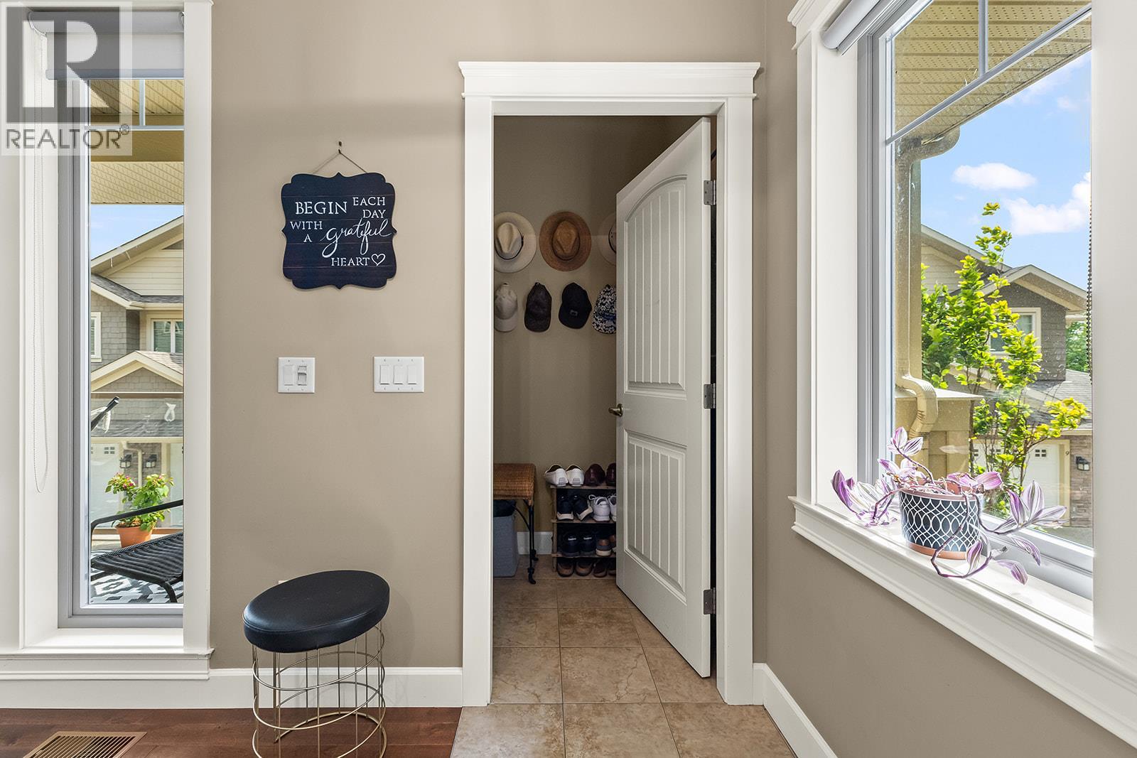 2283 Shannon Heights Court Unit# 6