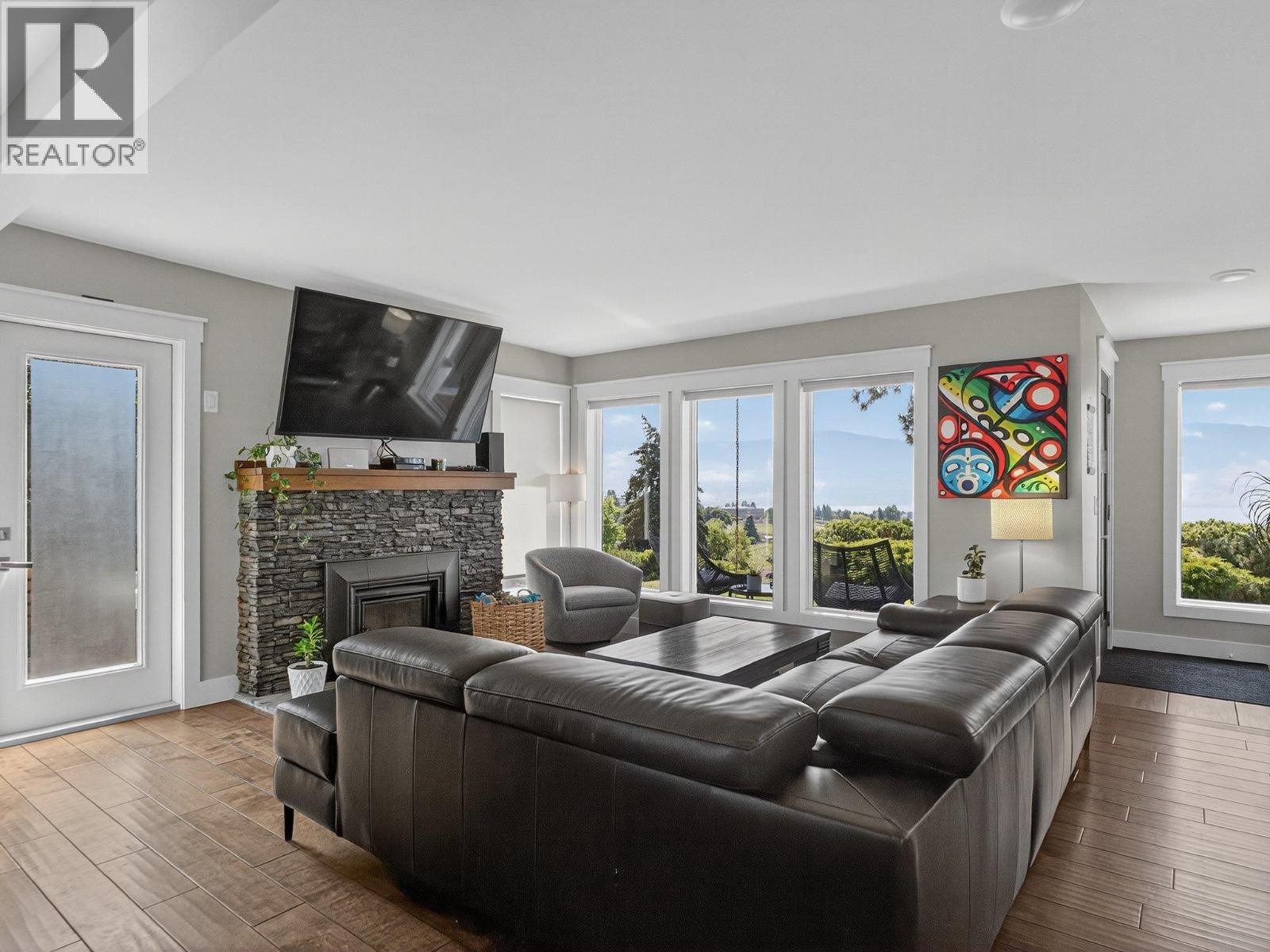 2715 Boucherie Road