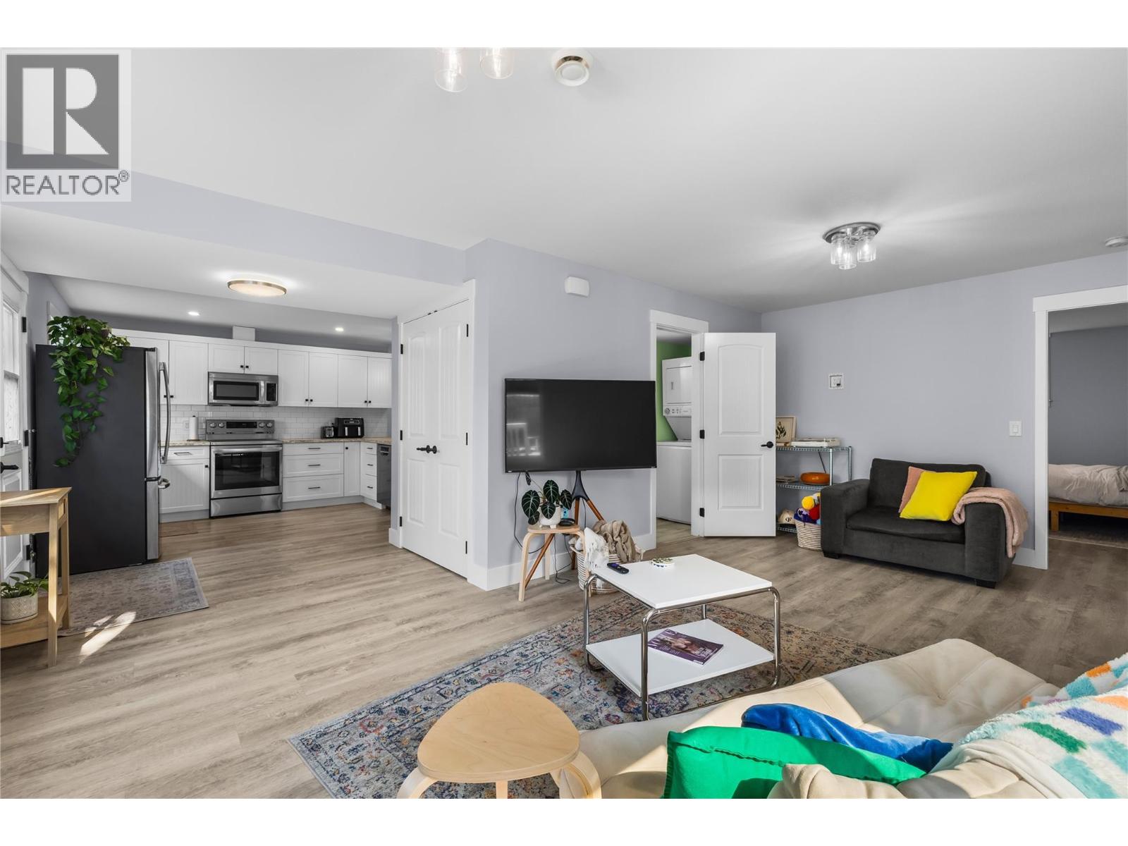 2180 Sunview Drive