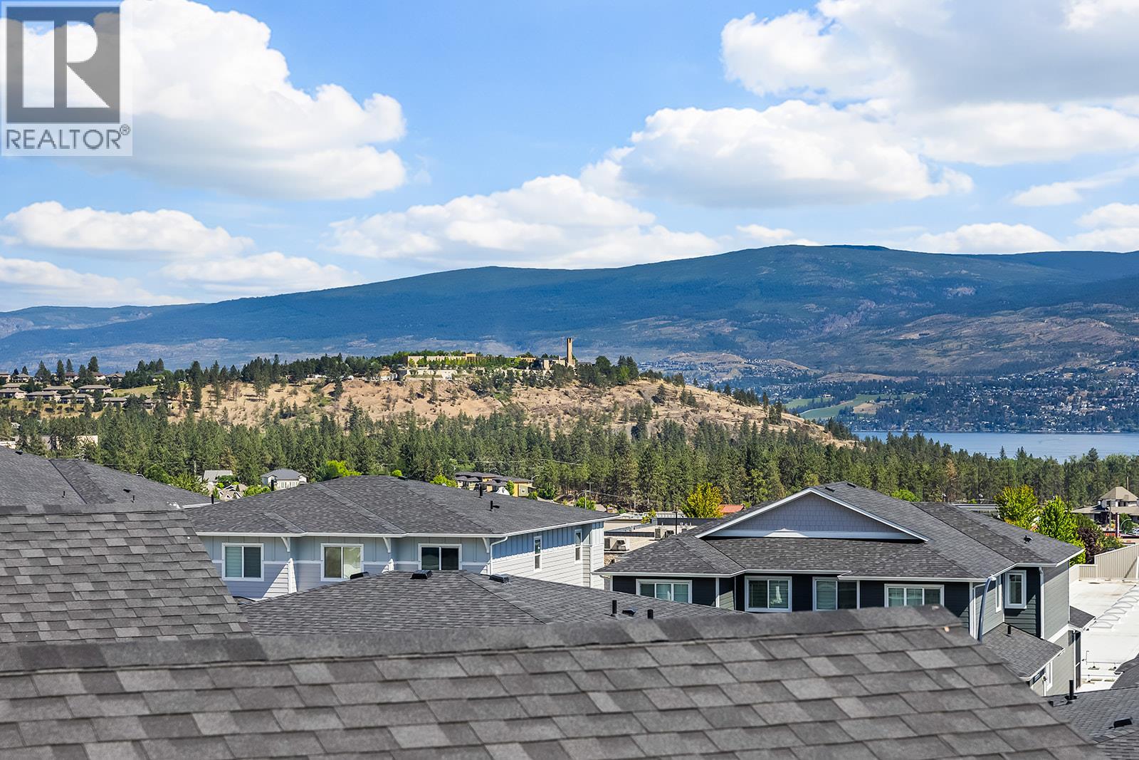 3352 Hawks Crescent
