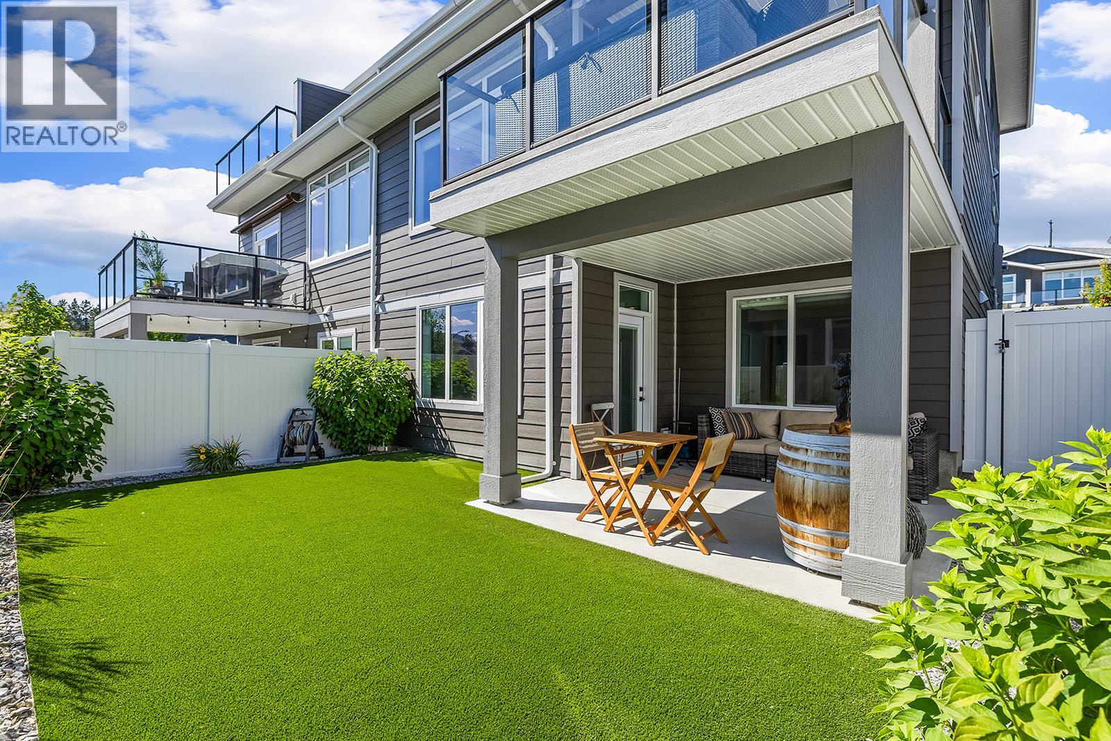3352 Hawks Crescent
