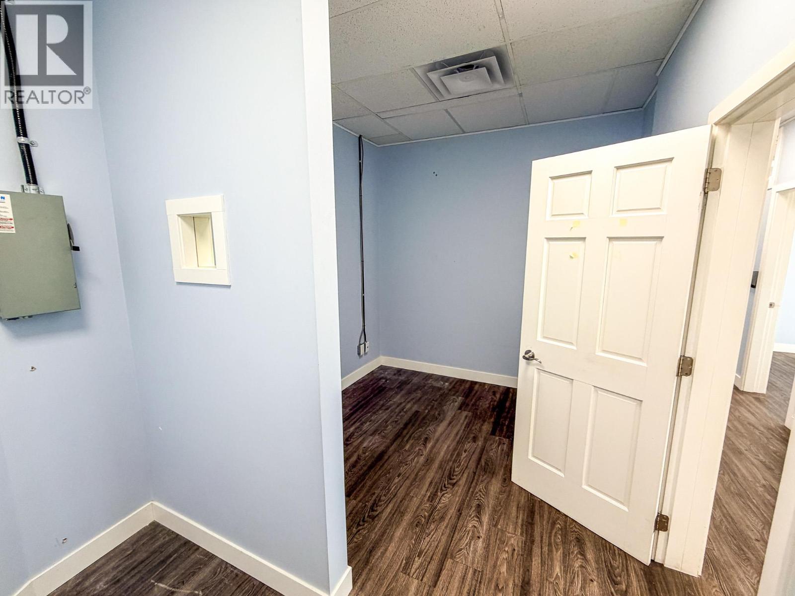 1890 Cooper Road Unit# 209