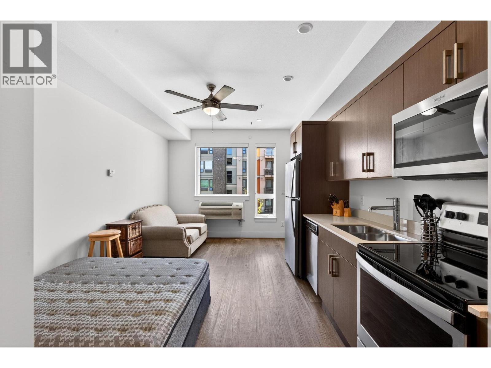 925 Leon Avenue Unit# 424