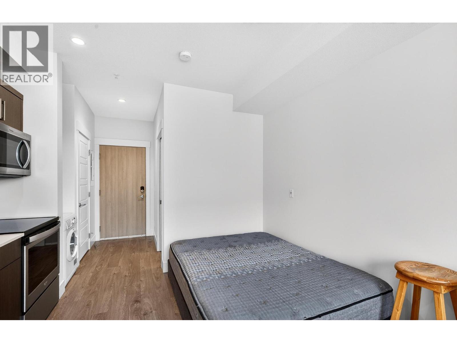 925 Leon Avenue Unit# 424
