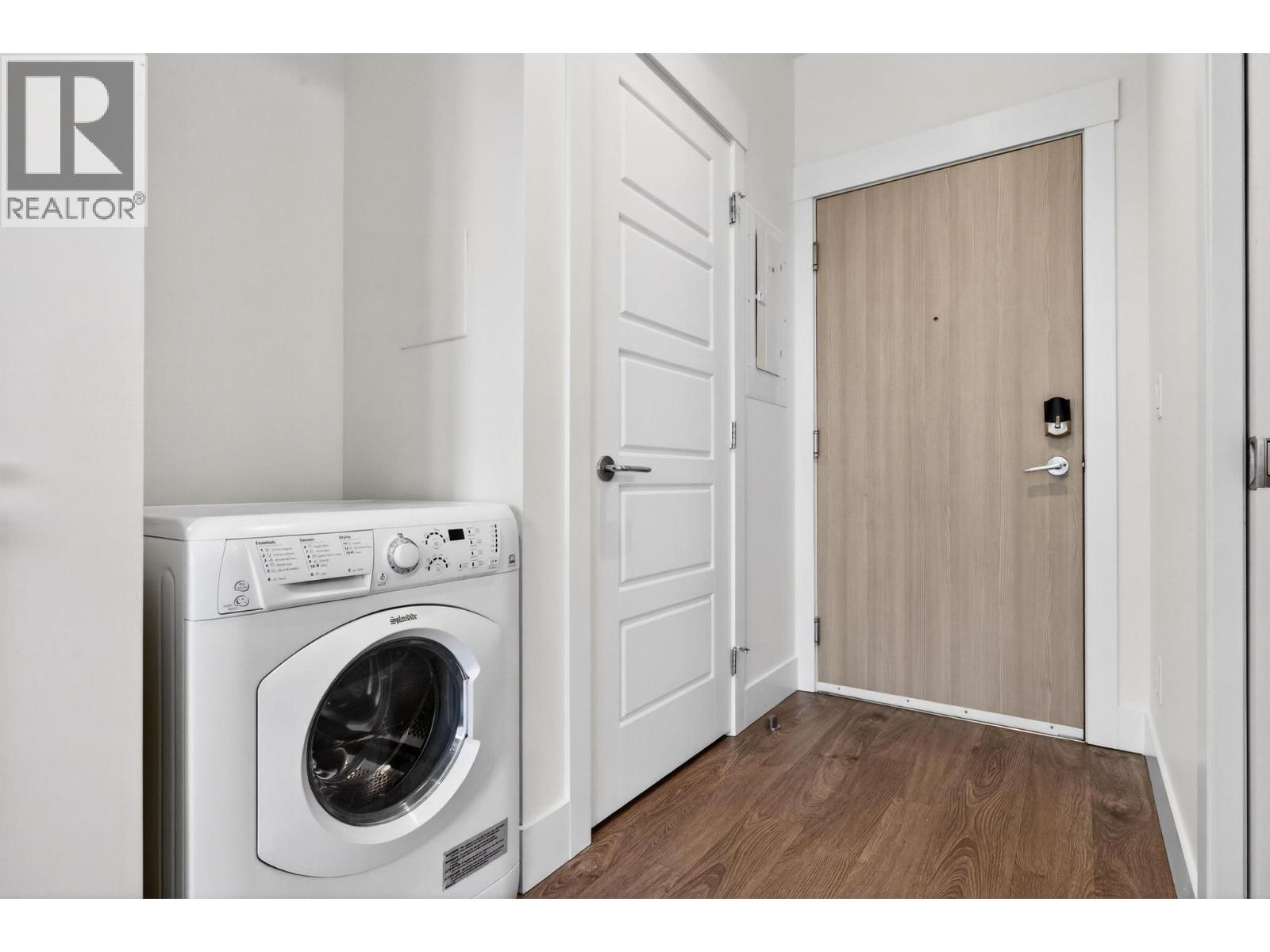 925 Leon Avenue Unit# 424