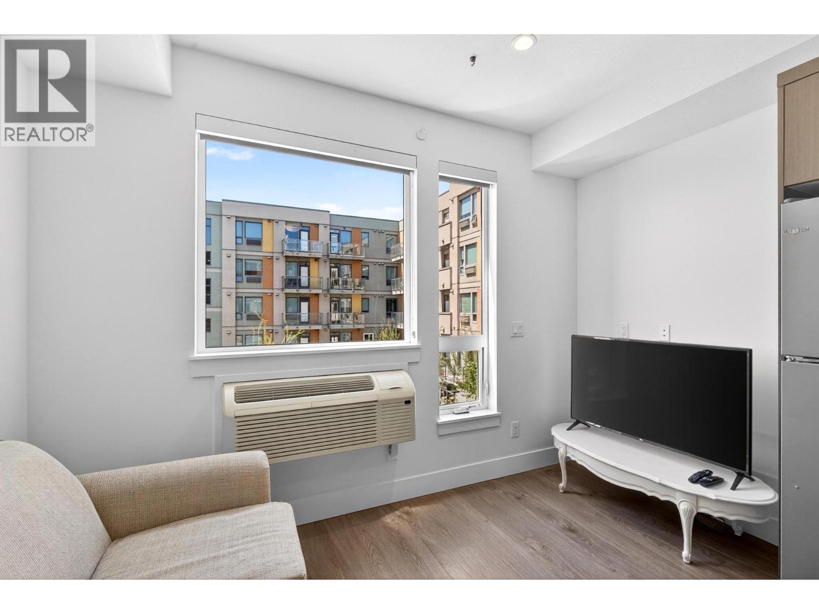 925 Leon Avenue Unit# 424
