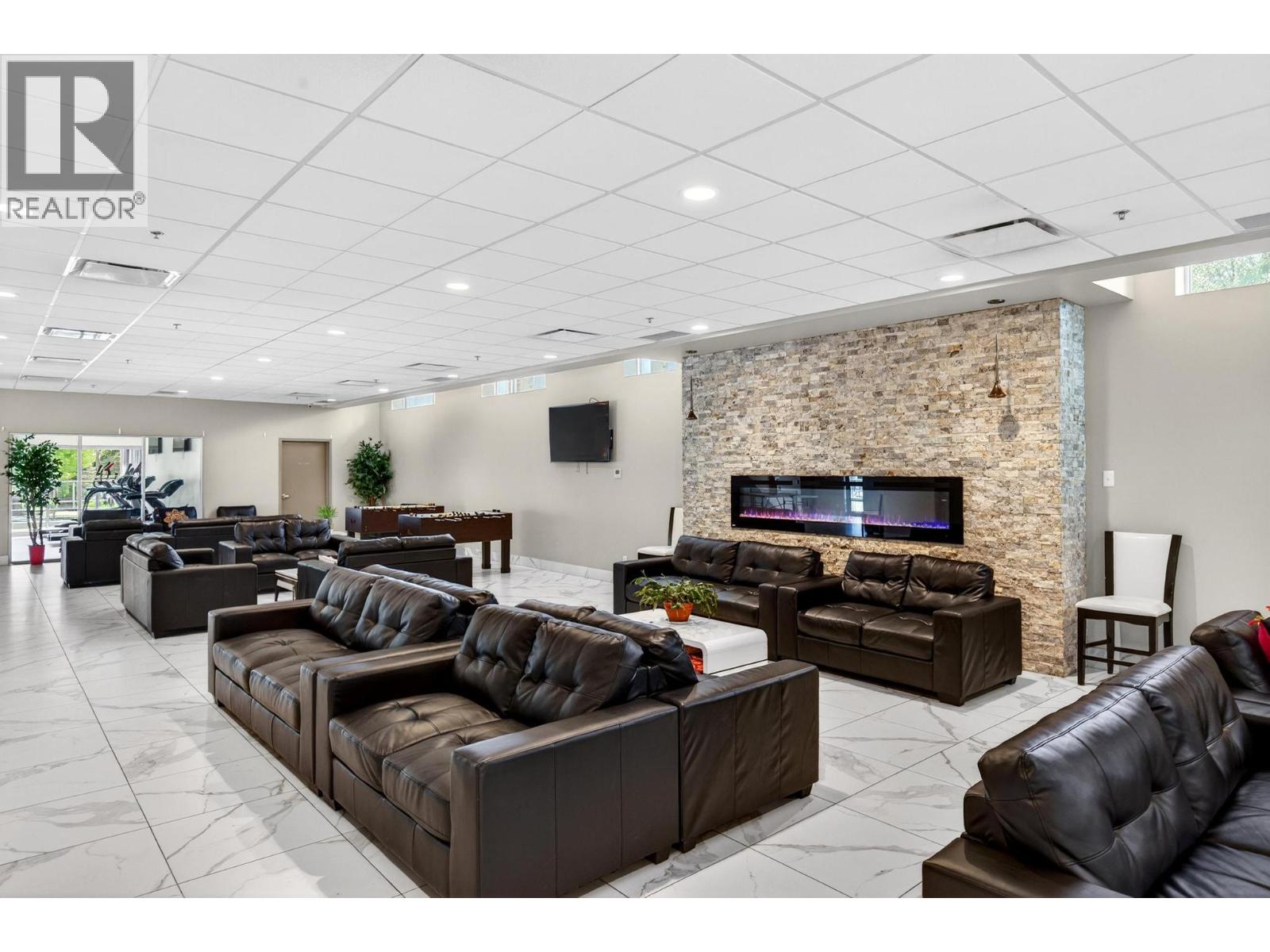 925 Leon Avenue Unit# 424