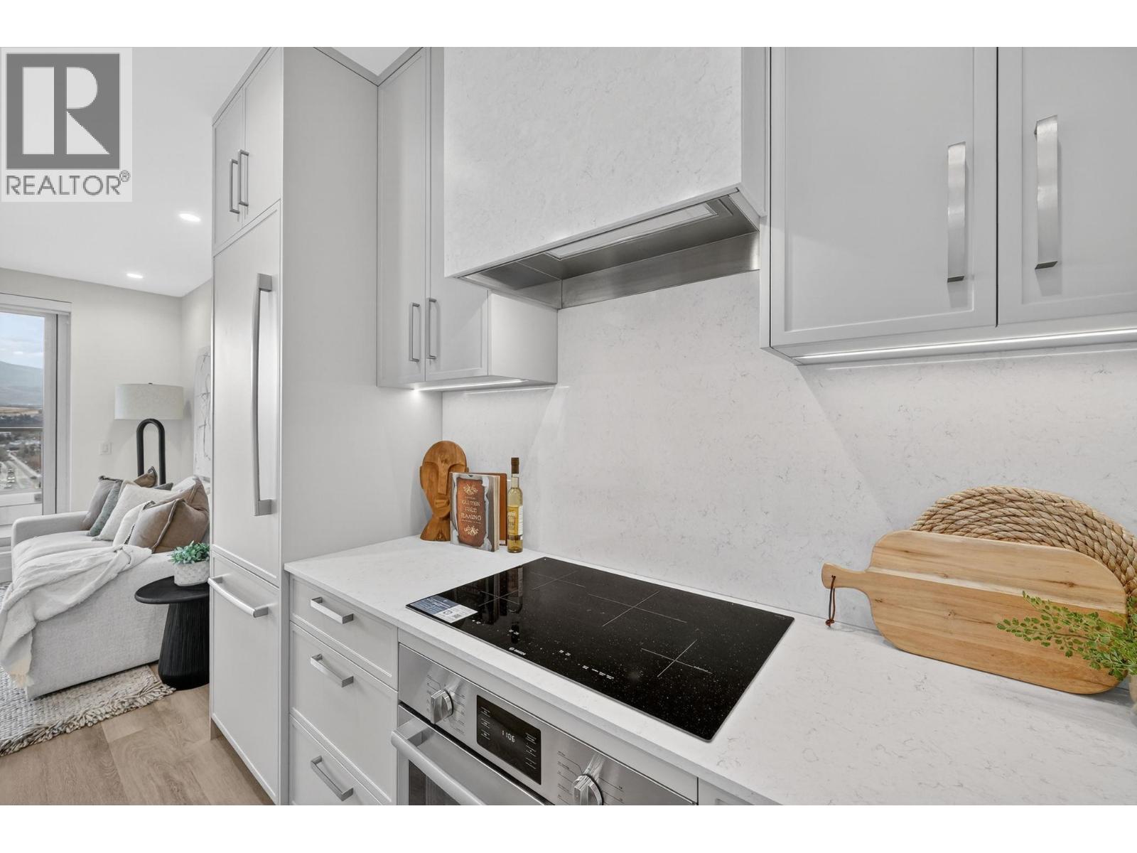 3340 Lakeshore Road Unit# 803