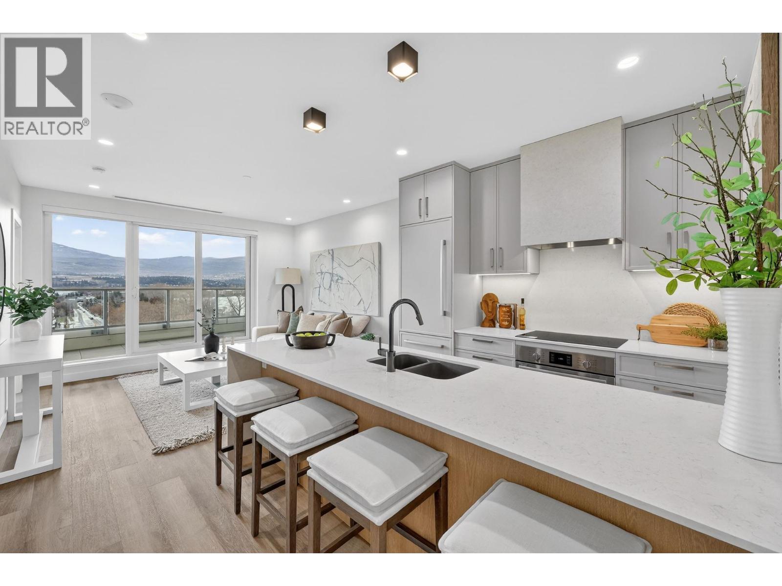 3340 Lakeshore Road Unit# 803