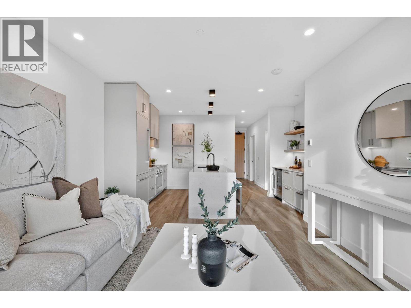 3340 Lakeshore Road Unit# 803