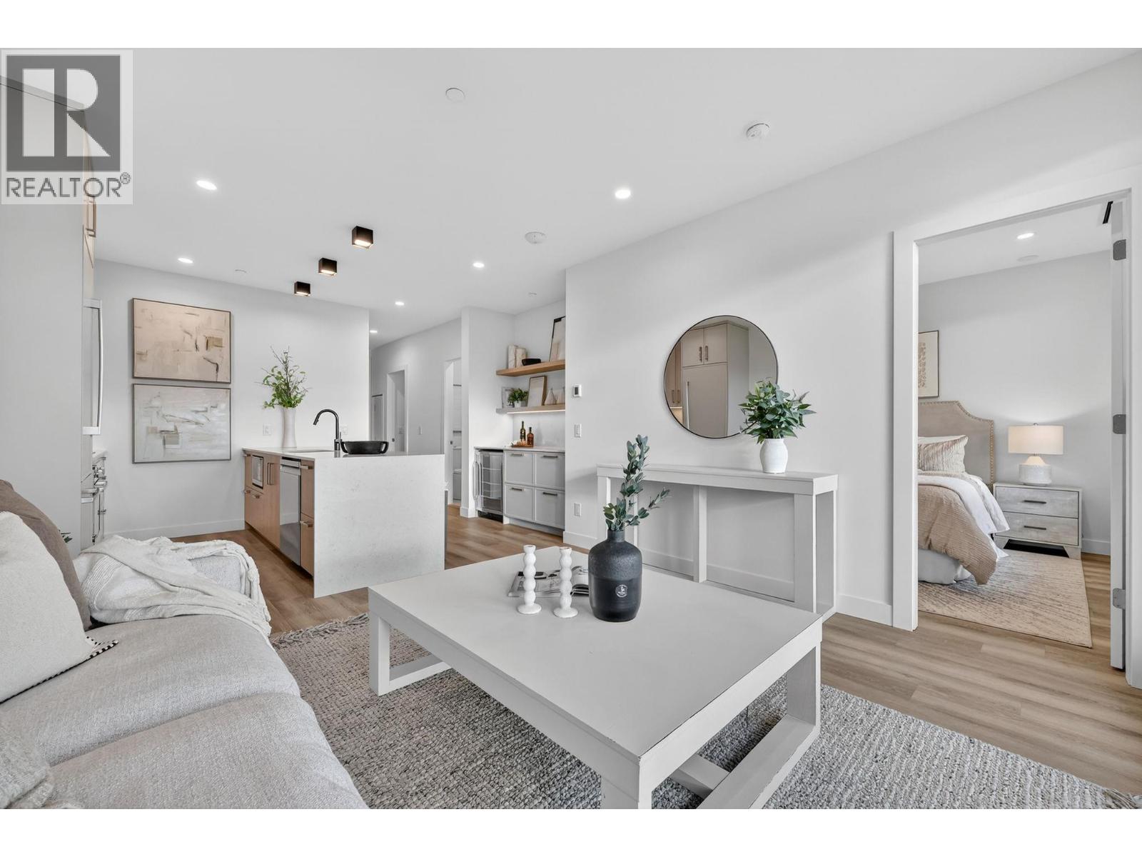 3340 Lakeshore Road Unit# 803
