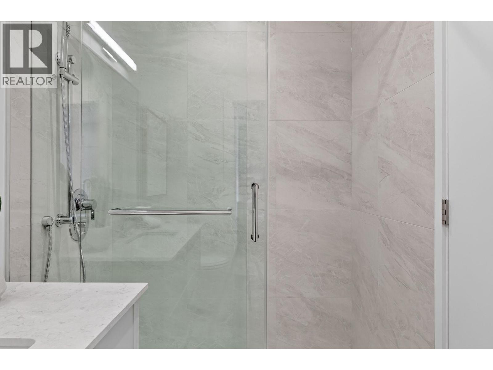 3340 Lakeshore Road Unit# 803