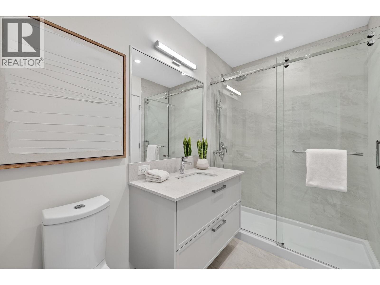 3340 Lakeshore Road Unit# 803