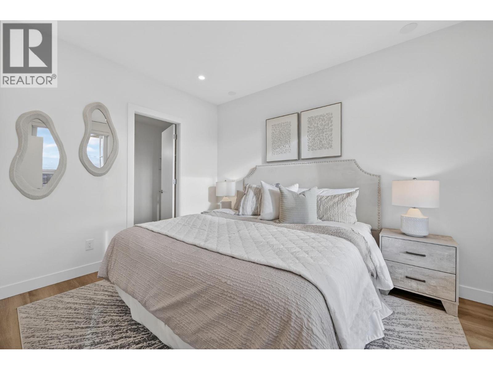 3340 Lakeshore Road Unit# 803