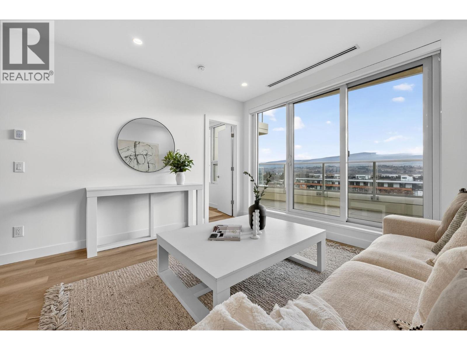 3340 Lakeshore Road Unit# 803