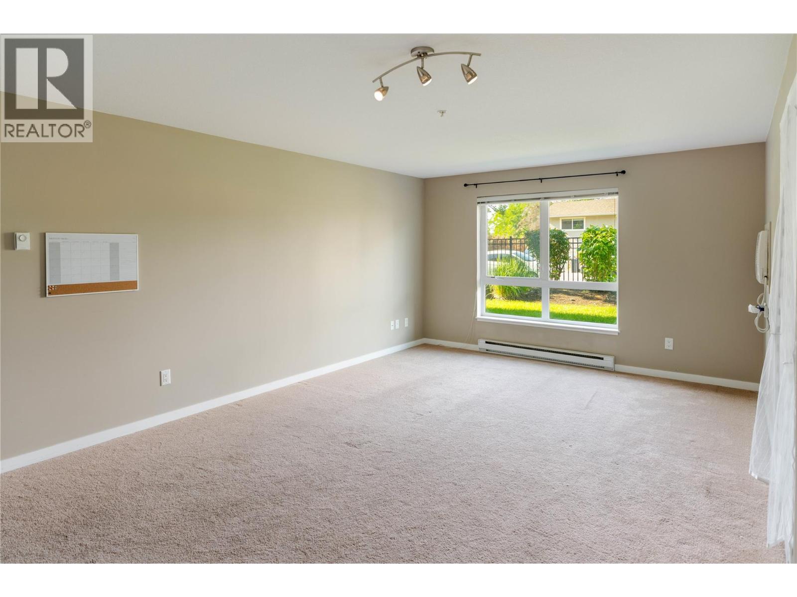 325 MCINTOSH Road Unit# 1108