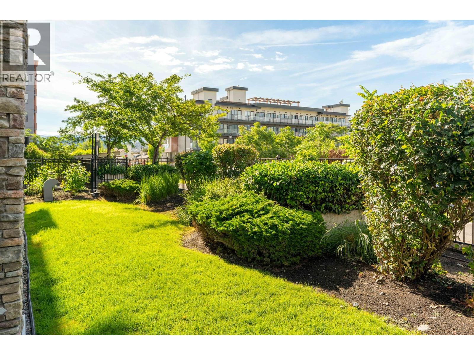 325 MCINTOSH Road Unit# 1108