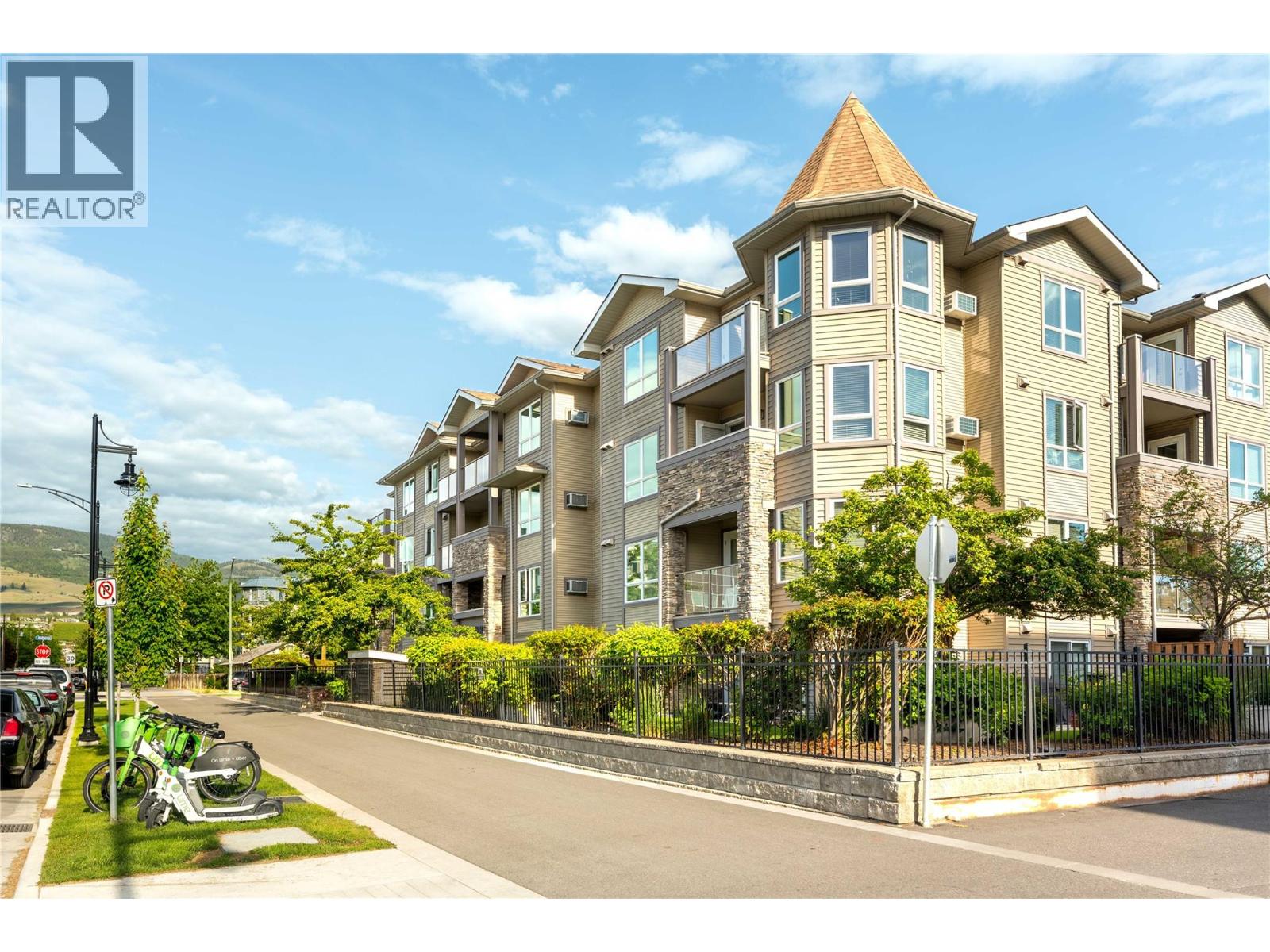 325 MCINTOSH Road Unit# 1108