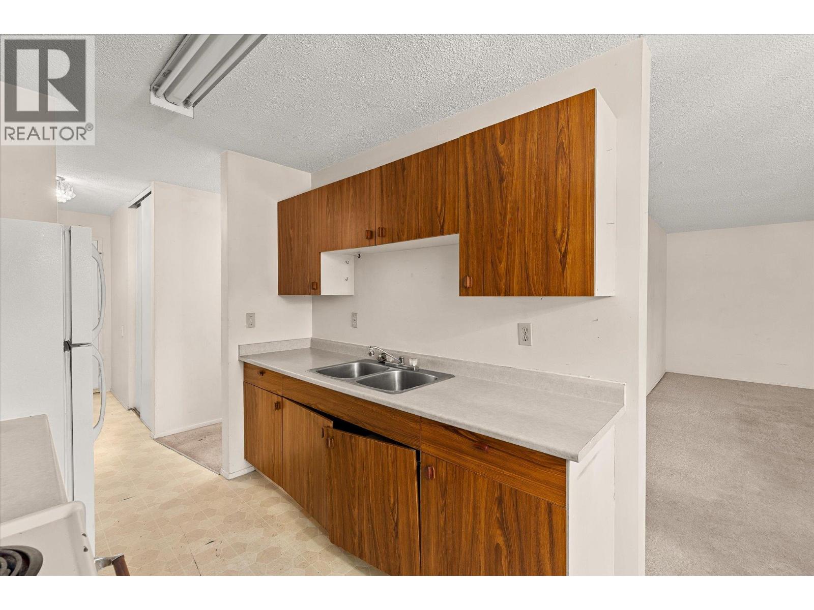 880 Badke Road Unit# 203A