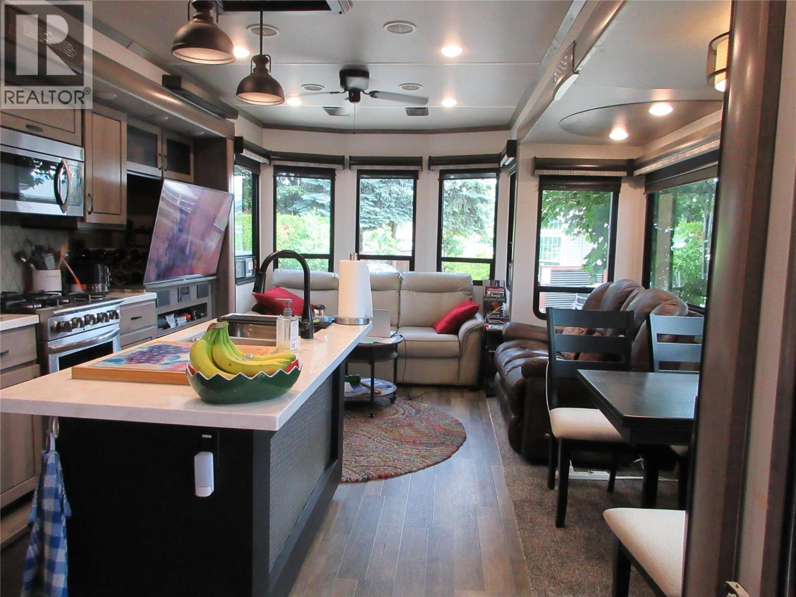 415 Commonwealth Road Unit# 835