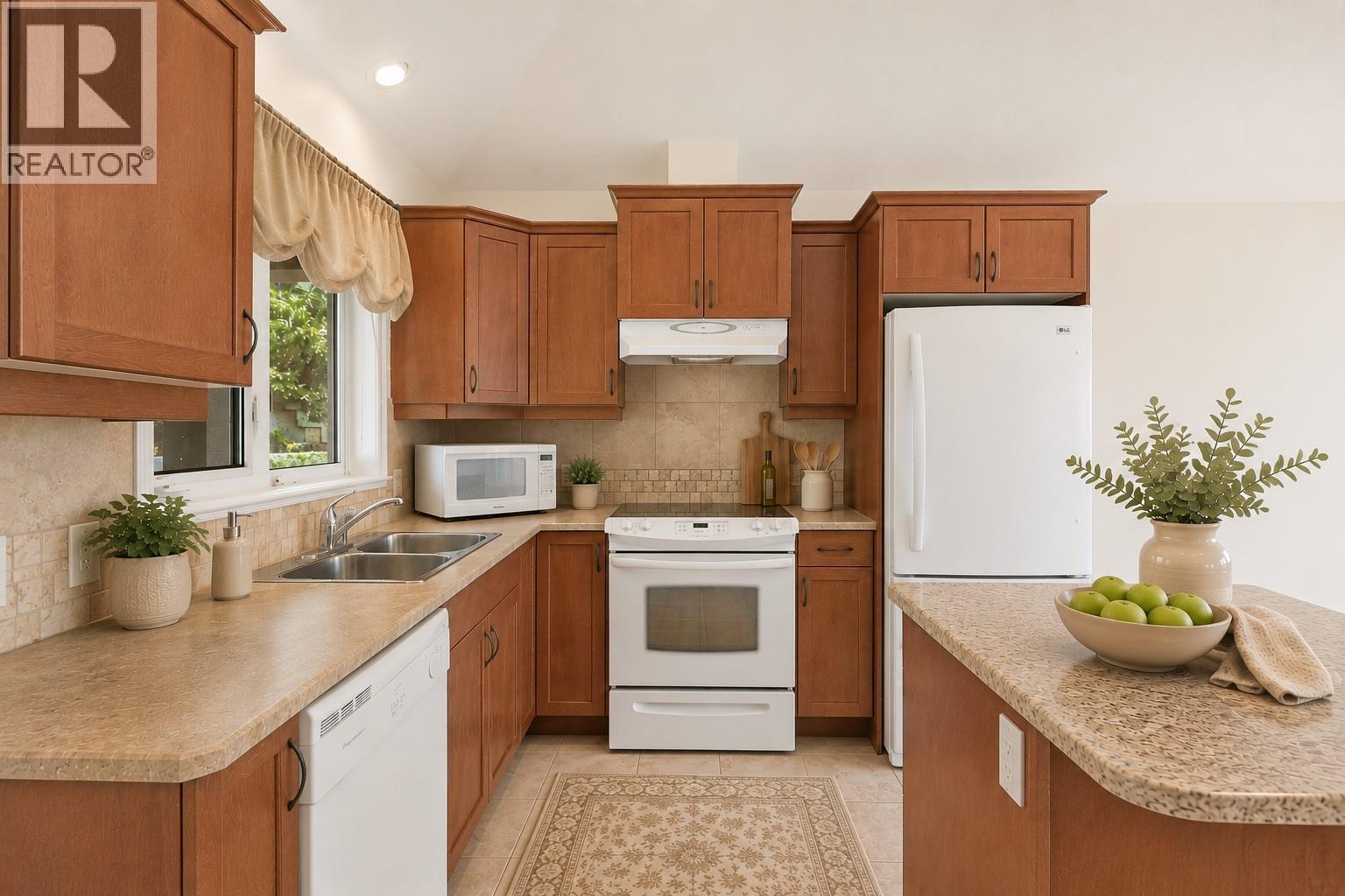 4433 Gordon Drive Unit# 212