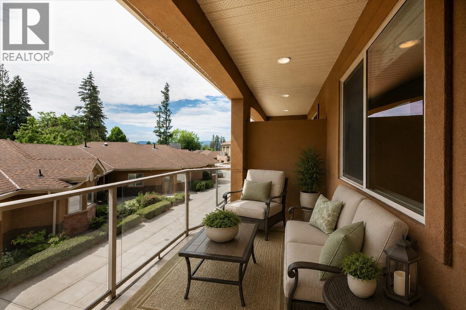 4433 Gordon Drive Unit# 212