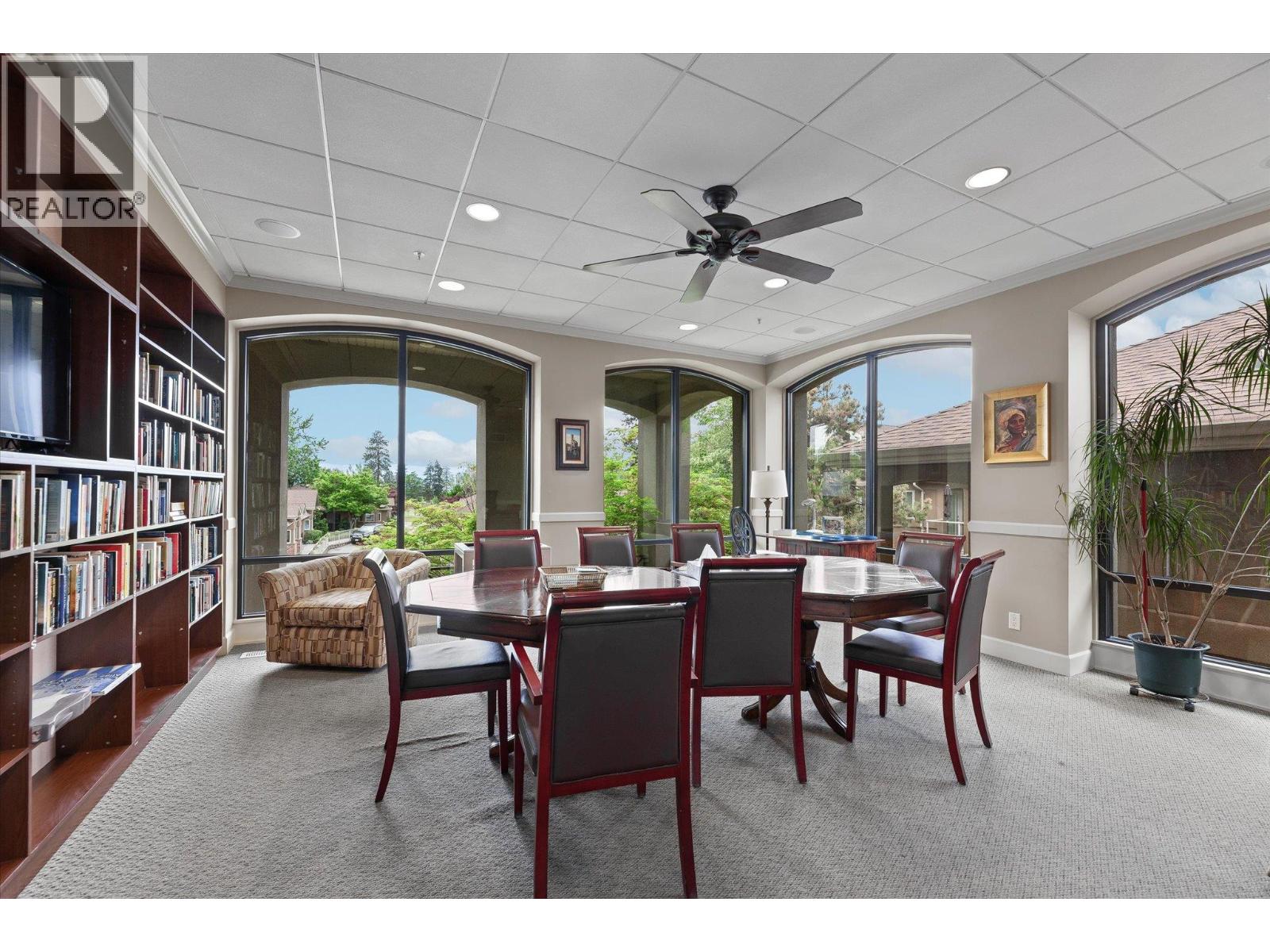 4433 Gordon Drive Unit# 212