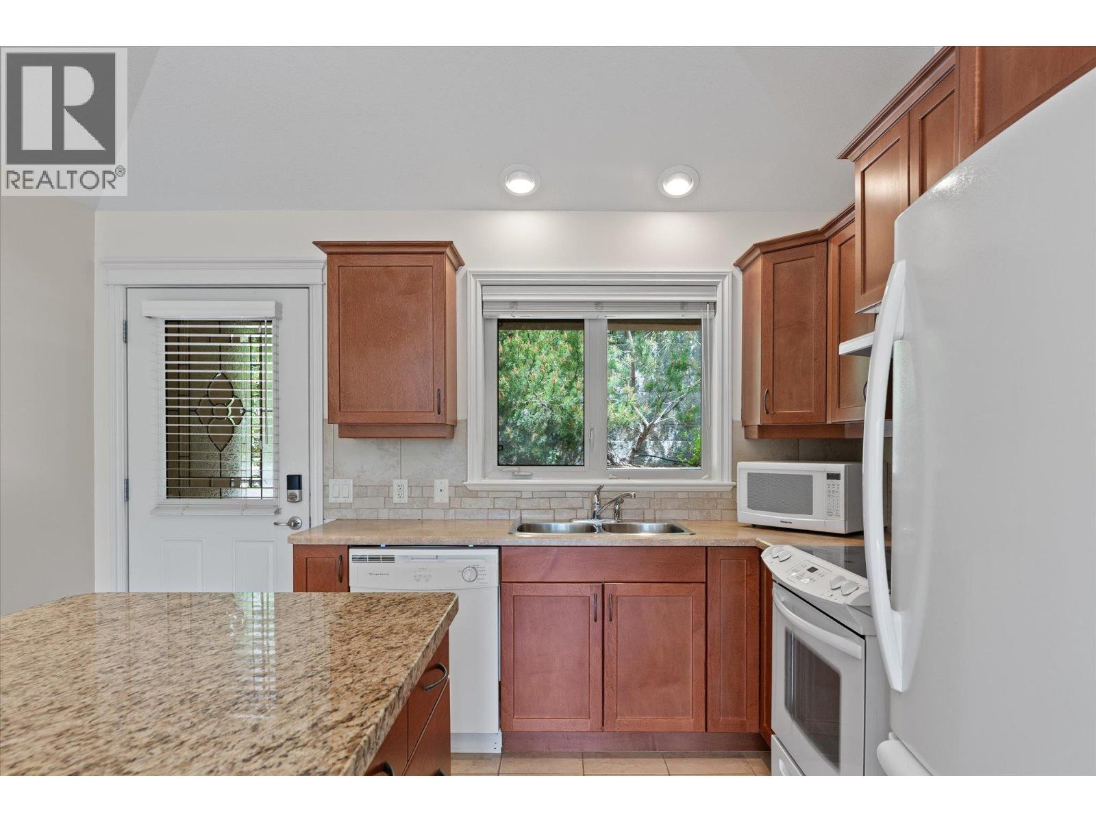 4433 Gordon Drive Unit# 212