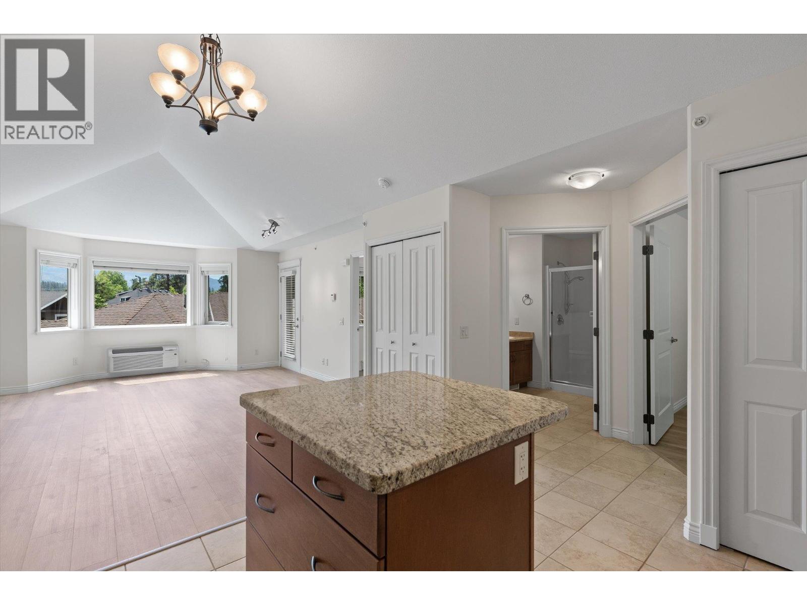 4433 Gordon Drive Unit# 212