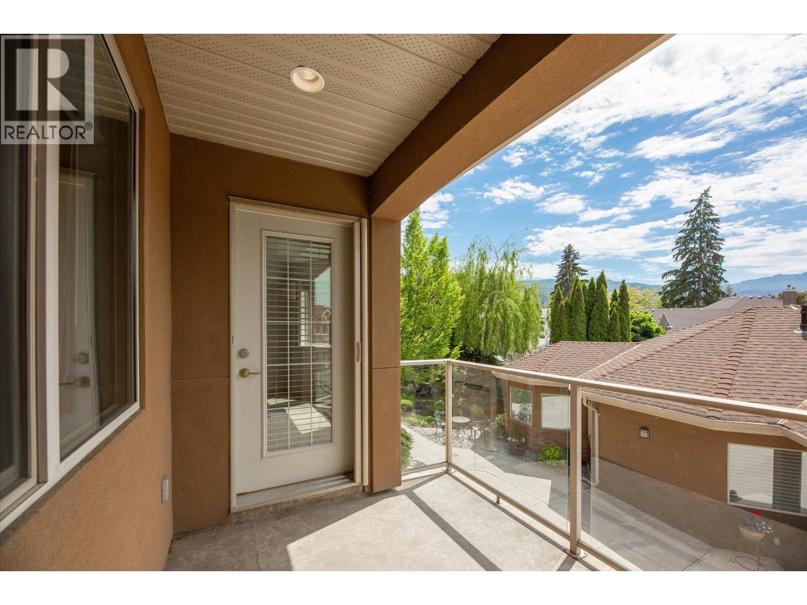 4433 Gordon Drive Unit# 212
