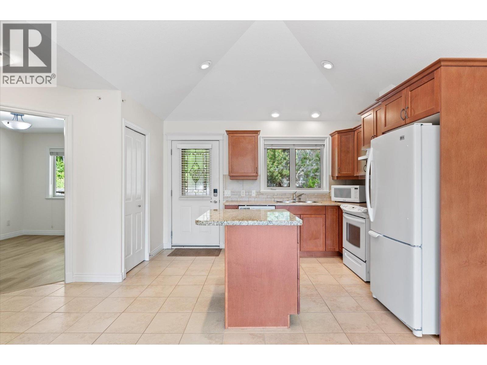 4433 Gordon Drive Unit# 212