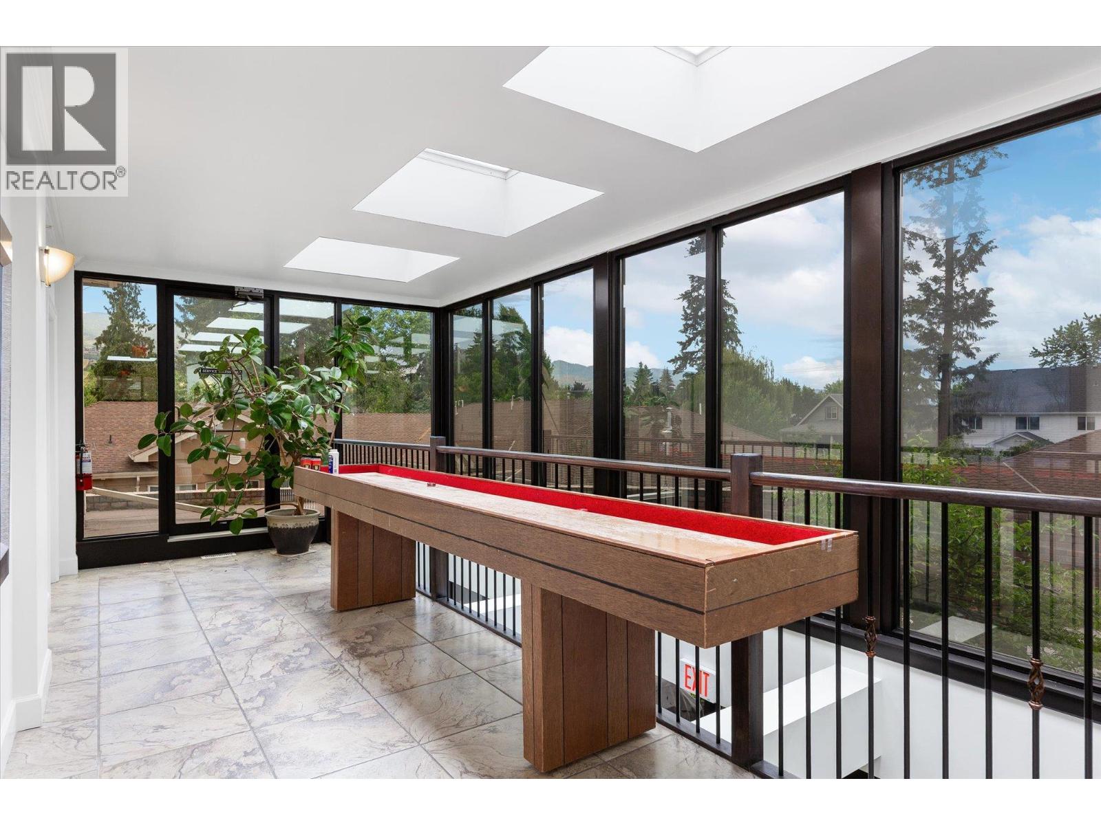 4433 Gordon Drive Unit# 212