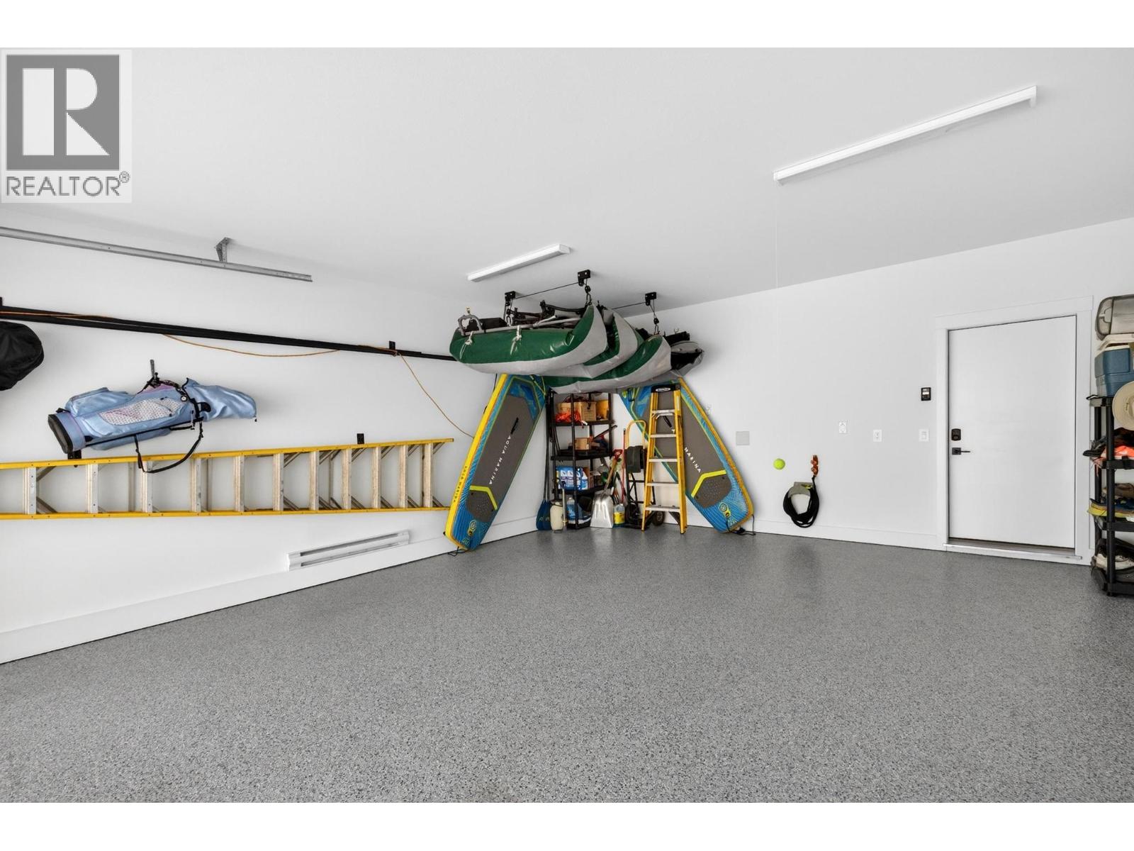 9201 Okanagan Centre Road W Unit# 13